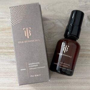 New True Botanicals Nourishing Cleanser - 30ml